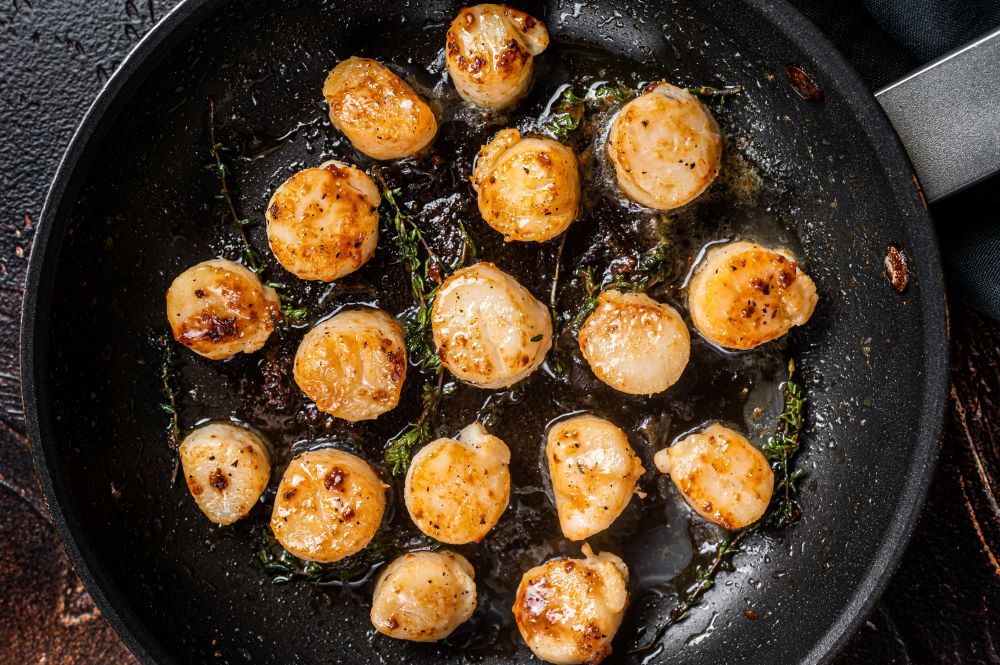 Scallops with Garlic Butter Sauce - Frozen Fish Direct